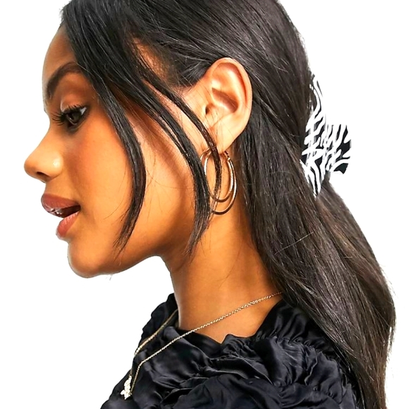 ASOS Zebra Hair Claw  NWOT - Picture 2 of 2